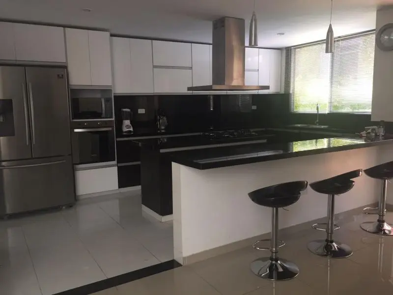 CASA en VENTA en CONDOMINIO LOS LAGOS — 4