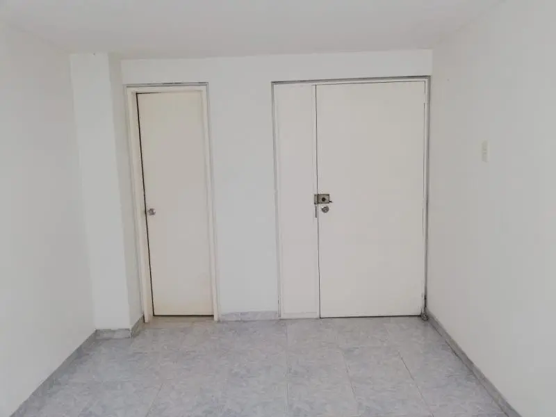 CONSULTORIO en VENTA en CENTRO MEDICO OFICINA PISO 3 — 3