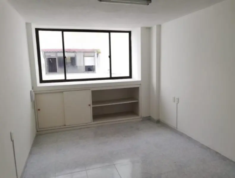 CONSULTORIO en VENTA en CENTRO MEDICO OFICINA PISO 3 — 5
