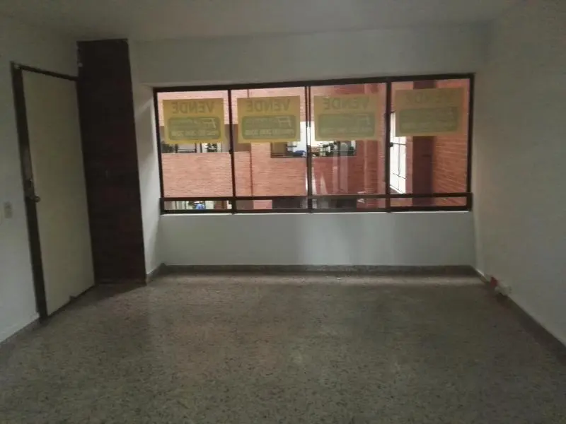 OFICINA en VENTA en CÁMARA DE COMERCIO PISO 3 — 5