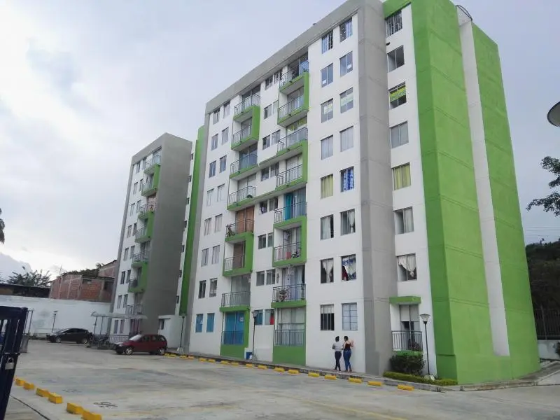 APARTAMENTO en VENTA en BALCONES DE SAN NICOLAS PISO 6 — 2