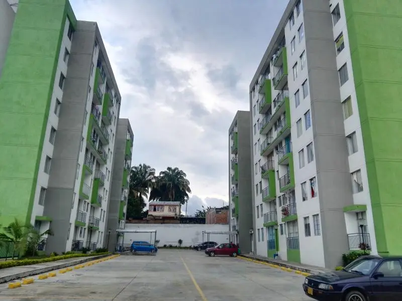 APARTAMENTO en VENTA en BALCONES DE SAN NICOLAS PISO 6 — 3