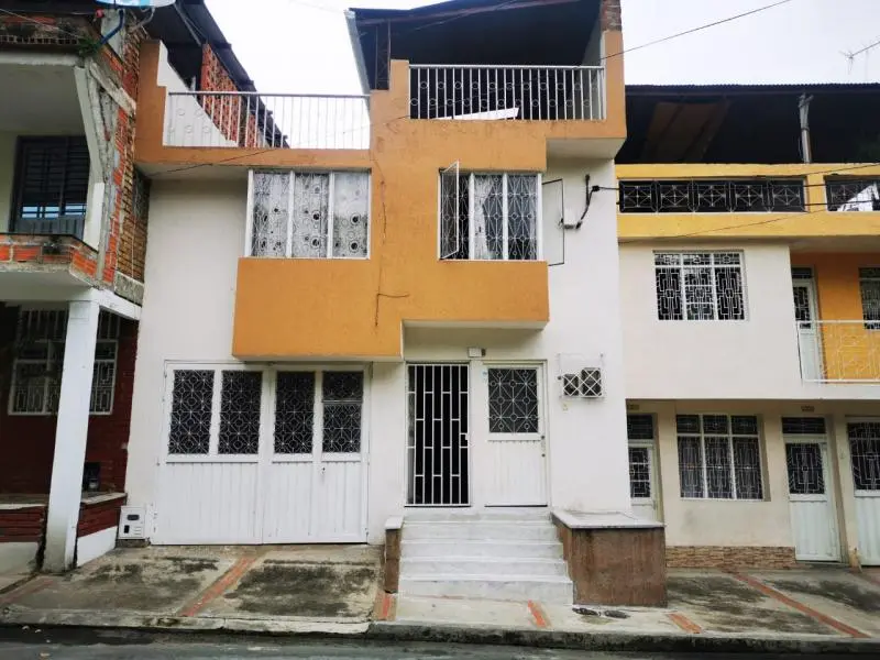 CASA en VENTA en NACIONES UNIDAS — 3