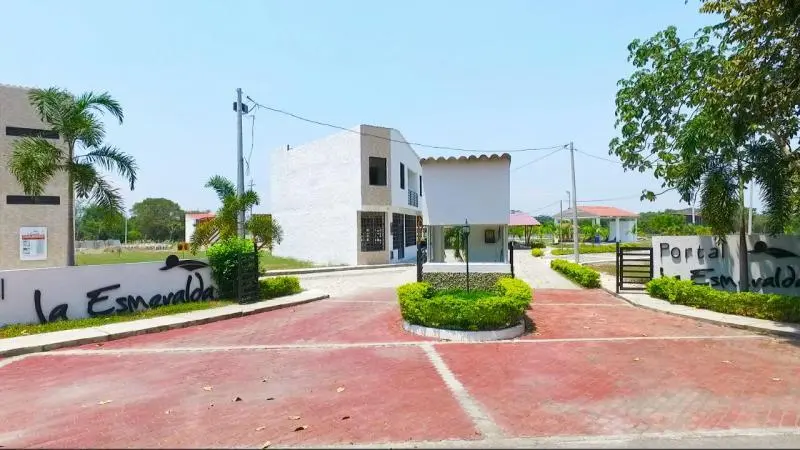 LOTE en VENTA en LOTE PORTAL LA ESMERALDA