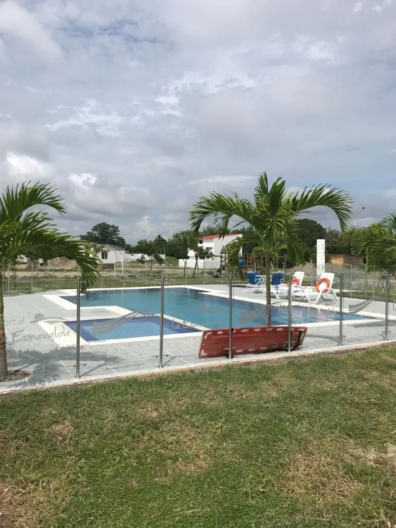 LOTE en VENTA en LOTE PORTAL LA ESMERALDA — 3