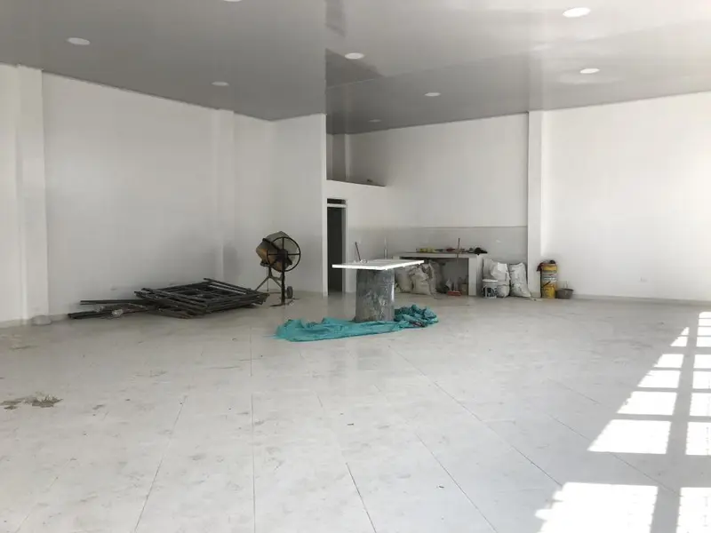 LOCAL en ARRIENDO en LOCAL 21 CON 3 — 4