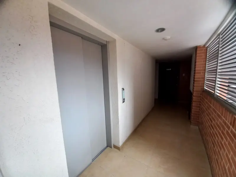 APARTAMENTO en VENTA en ALTOS DE SANTA CECILIA PISO 9 — 4