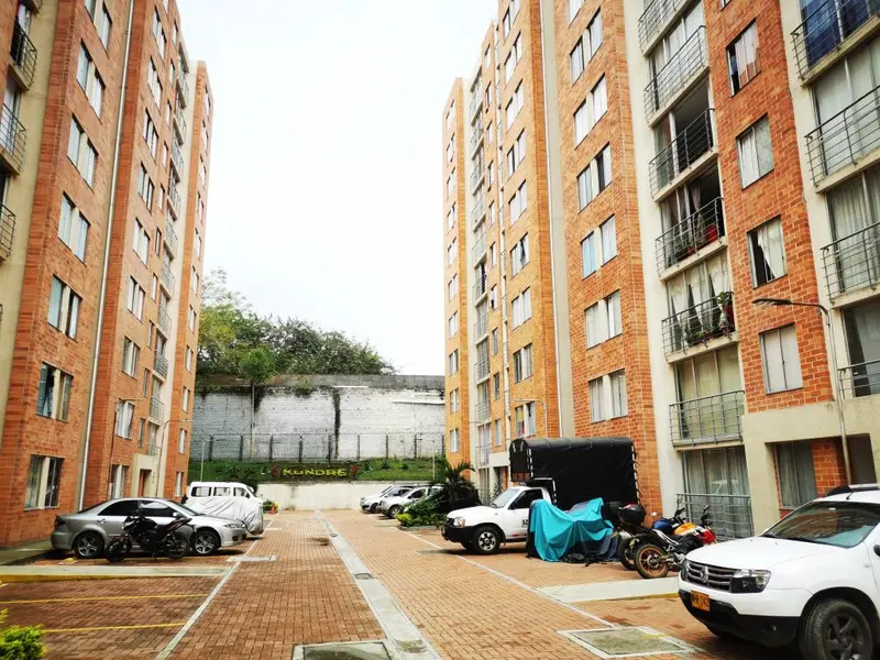 APARTAMENTO en VENTA en CONJUNTO RESIDENCIAL KUNDAE PISO 9 — 5