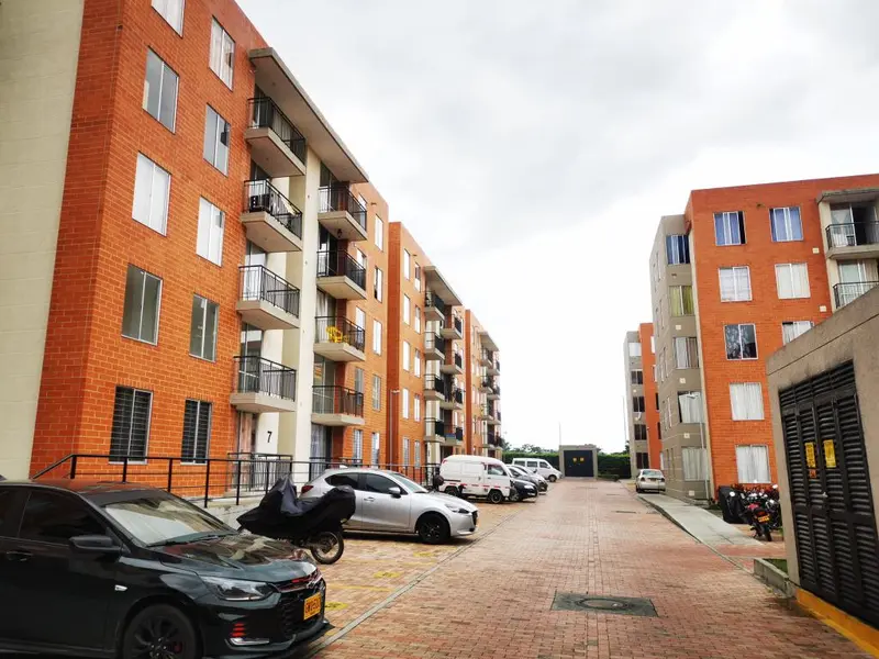 APARTAMENTO en VENTA en C.R ARBOLEDA DEL CAMPESTRE TOTUMO PISO 5 SIN ASCEN — 4
