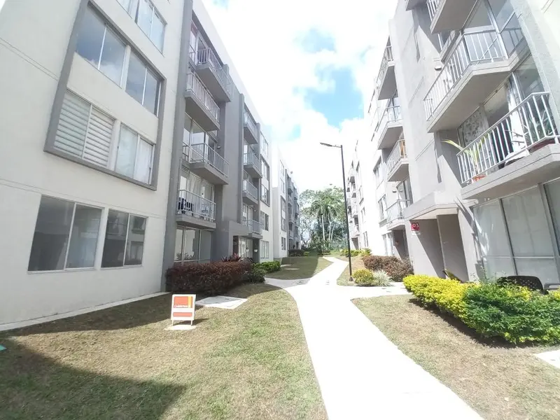 APARTAMENTO en VENTA en C.R GRANATE PISO 1 SIN ASCENSOR — 4