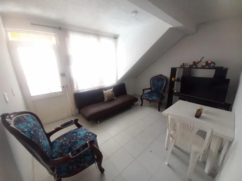 APARTAMENTO en VENTA en APARTAMENTO PISO 2 ANCON — 4