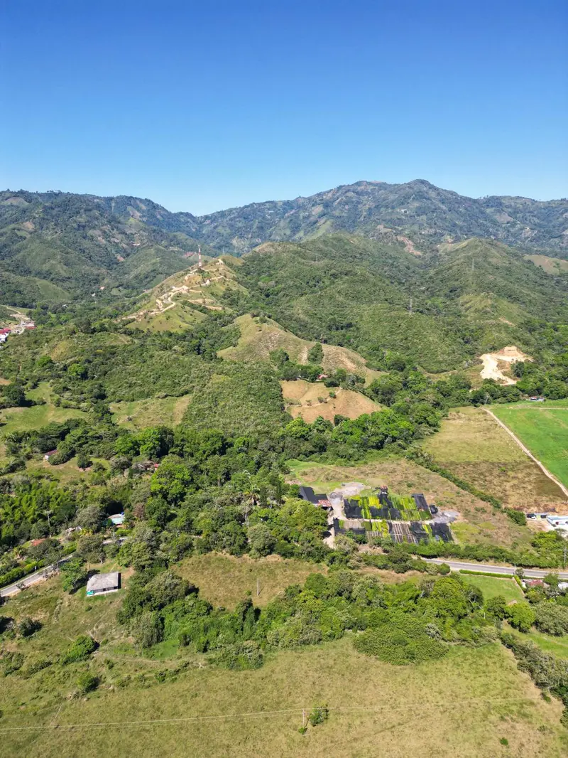 FINCA en VENTA en FINCA LA CASTELLANA - VEREDA EL CURAL KM 8 — 4
