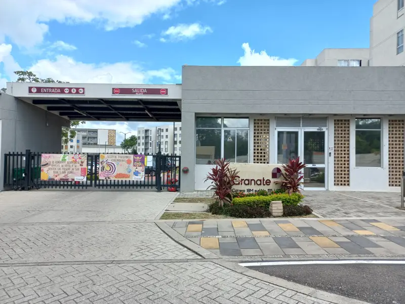 APARTAMENTO en VENTA en C.R GRANATE PISO 1 SIN ASCENSOR — 3