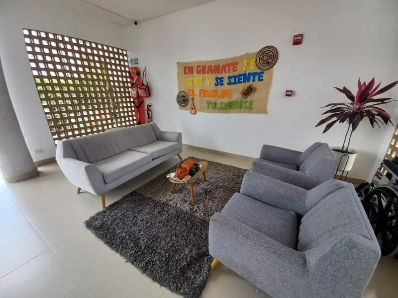 APARTAMENTO en VENTA en C.R GRANATE PISO 1 SIN ASCENSOR — 4