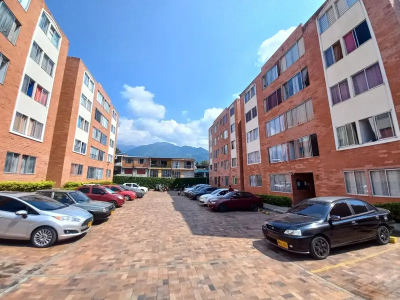 APARTAMENTO en VENTA en RESERVAS DEL JARDIN PISO 5 SIN ASCENSOR — 4