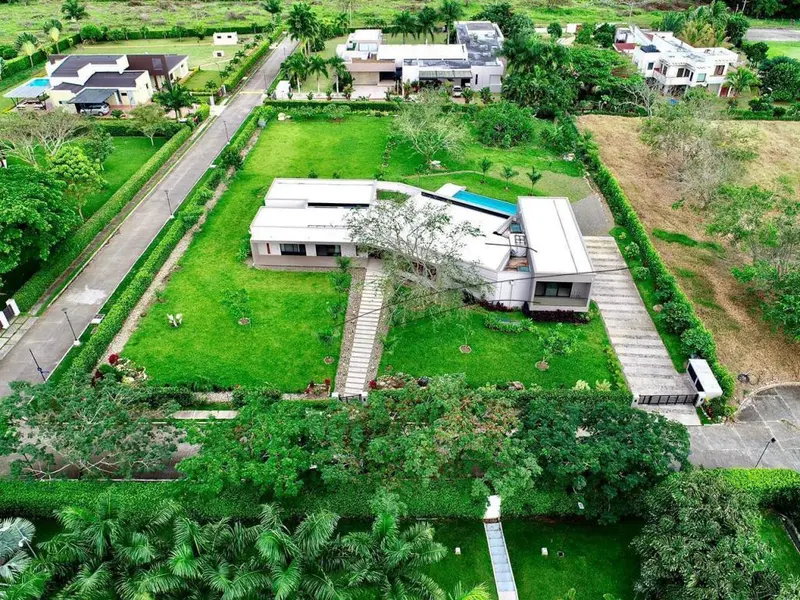 CASA CAMPESTRE en VENTA en HACIENDA LAS VICTORIAS — 3