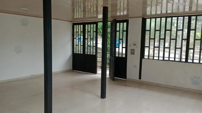 CASA en VENTA en CENTRO - ROVIRA — 3