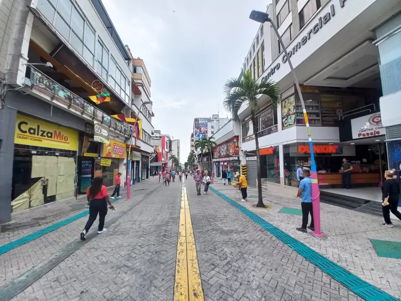 OFICINA en VENTA en EDIFICIO CENTRO COMERCIAL PASAJE REAL PISO 4