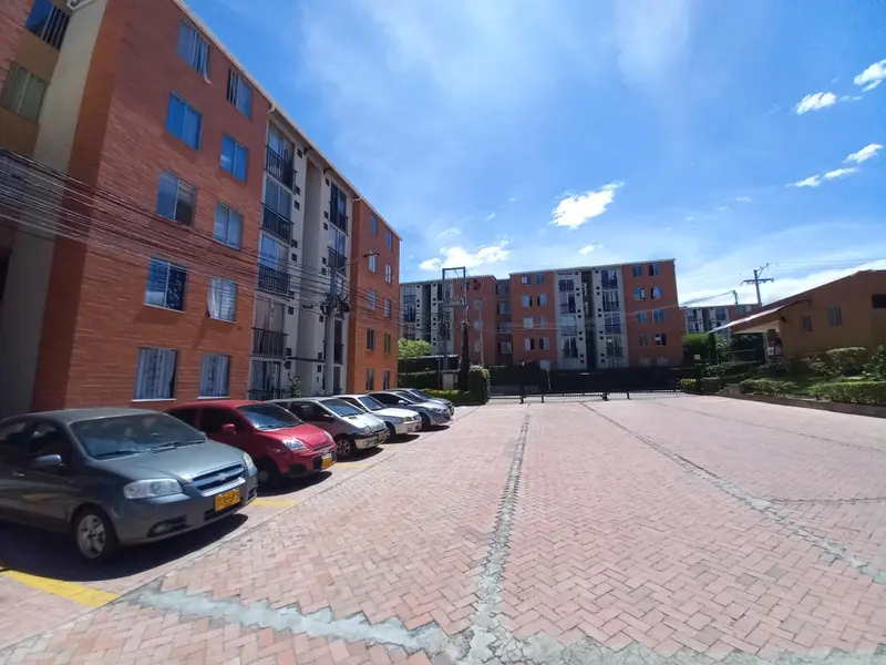 APARTAMENTO en VENTA en ARBOLEDA DEL CAMPESTRE SAMAN PISO 5 SIN ASCENSOR — 5