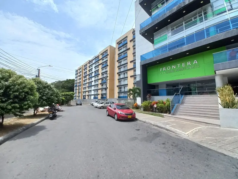 APARTAESTUDIO en ARRIENDO en EDIFICIO FRONTERA PISO 9 AMOBLADO — 2
