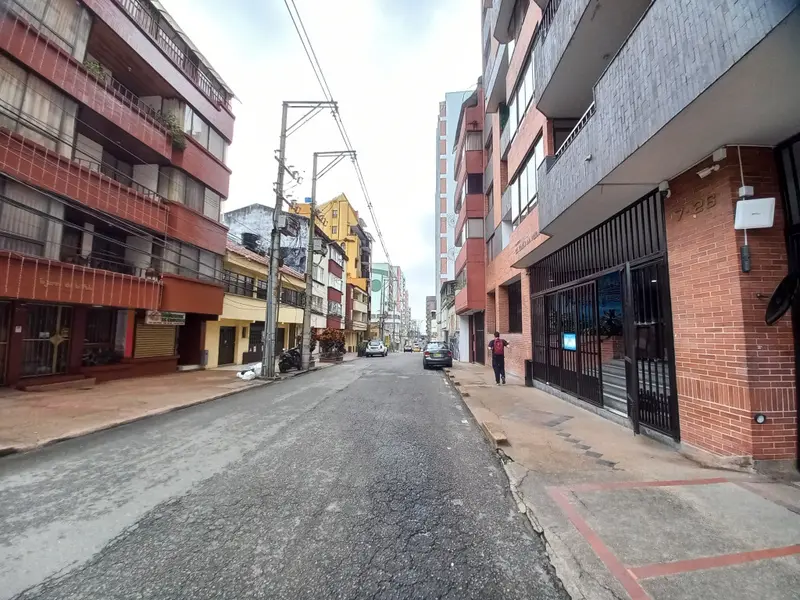 APARTAMENTO en VENTA en PENTHOUSE MULTIFAMILARES EL EDEN PISO 9 — 2