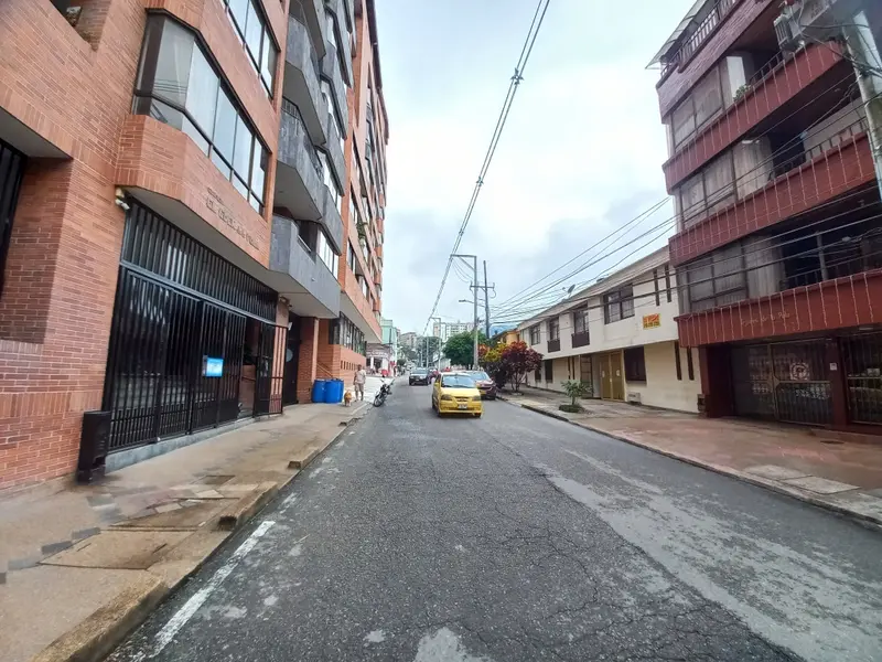 APARTAMENTO en VENTA en PENTHOUSE MULTIFAMILARES EL EDEN PISO 9 — 3