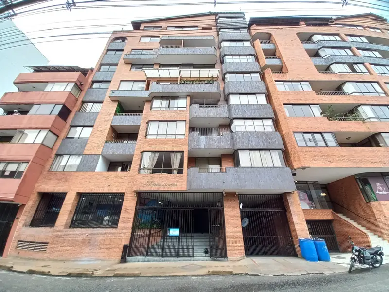 APARTAMENTO en VENTA en PENTHOUSE MULTIFAMILARES EL EDEN PISO 9 — 4