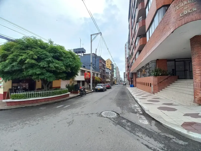 APARTAMENTO en VENTA en PENTHOUSE MULTIFAMILARES EL EDEN PISO 9 — 5