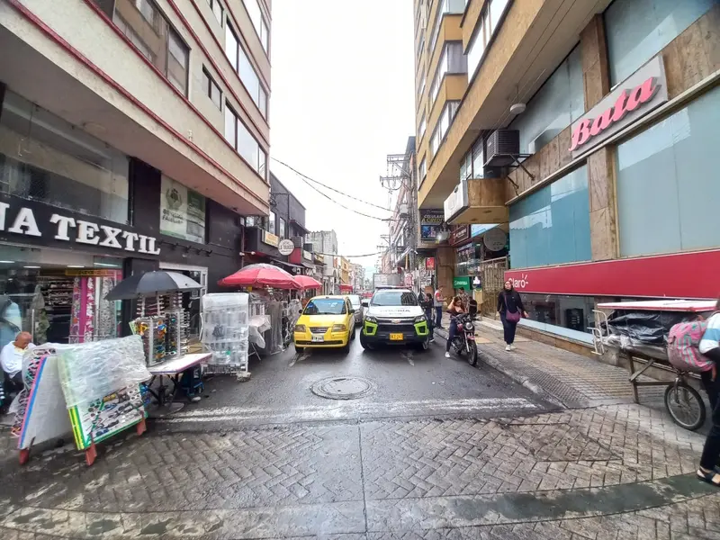 APARTAMENTO en VENTA en EDIFICIO AMBALEMA PISO 8