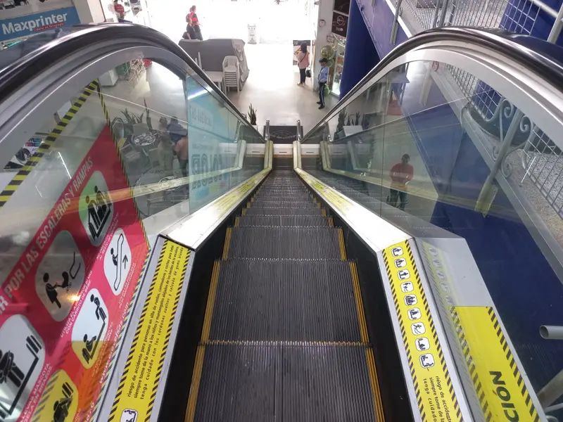 LOCAL en VENTA en CENTRO COMERCIAL LA QUINTA PISO 2 — 4