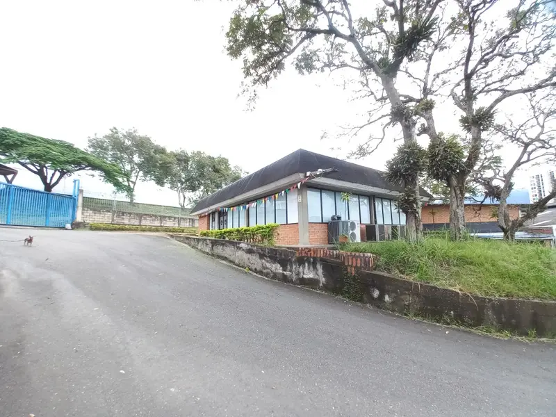 BODEGA en VENTA en BODEGA- AVENIDA MIROLINDO — 3