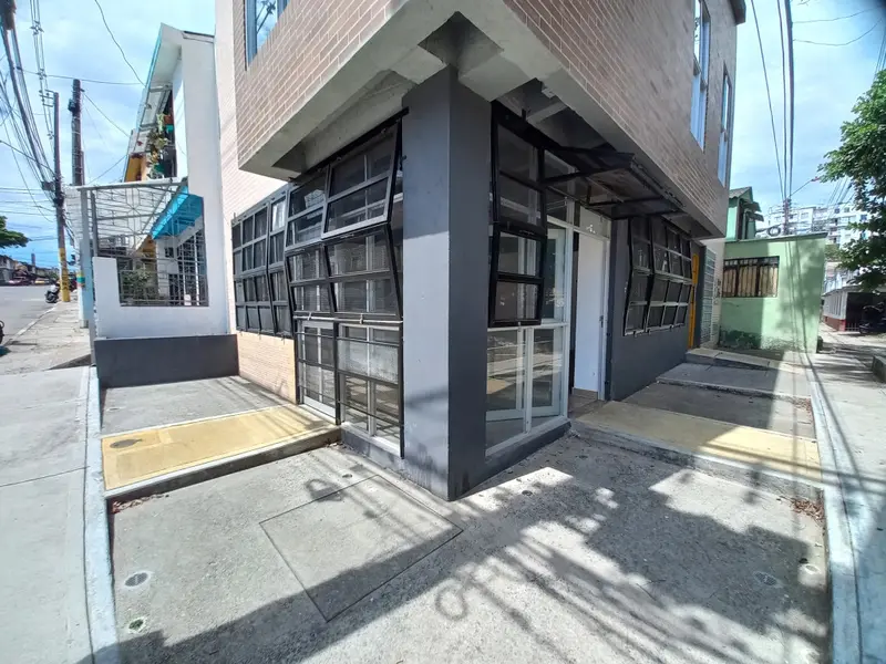 LOCAL en ARRIENDO en TOPACIO — 2