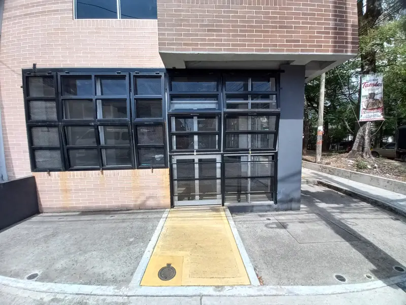 LOCAL en ARRIENDO en TOPACIO — 4