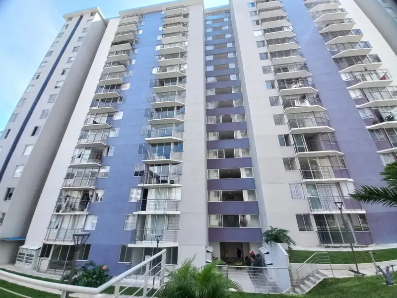 APARTAMENTO en ARRIENDO en CONJUNTO RESIDENCIAL FRONTINO PISO 6 — 3