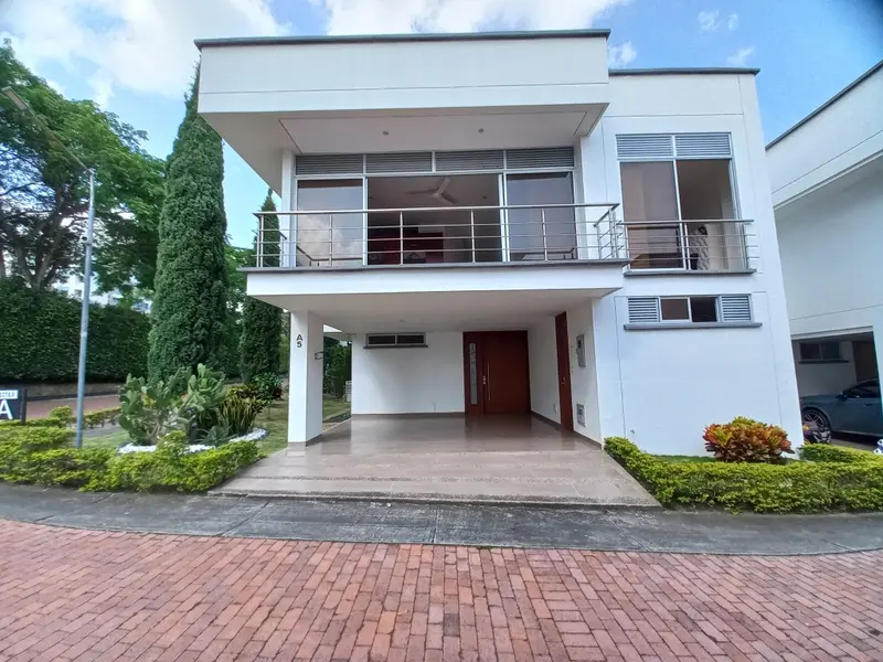 CASA en VENTA en FILADELFIA — 4