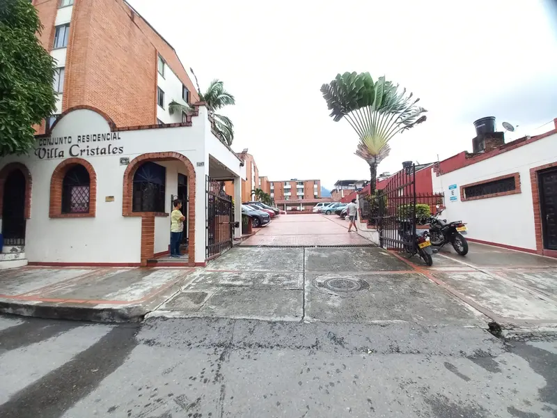 LOCAL en VENTA en CONJUNTO VILLA CRISTALES