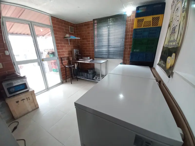 LOCAL en VENTA en CONJUNTO VILLA CRISTALES — 5