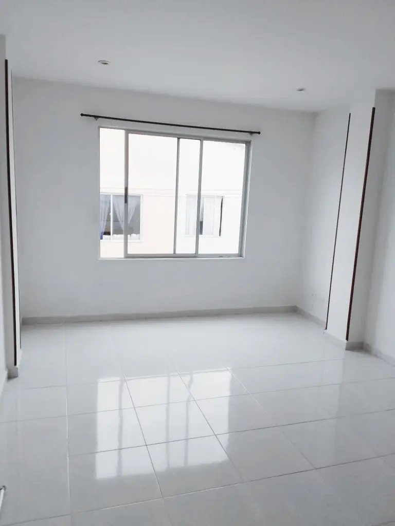 APARTAMENTO en VENTA en CONJUNTO CERRADO LOMALINDA PISO 4 SIN ASCENSOR — 5