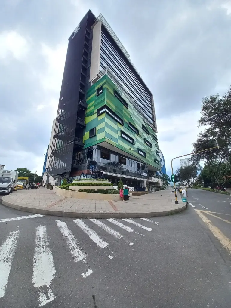 LOCAL en ARRIENDO en CENTRO EMPRESARIAL - WORDL TRADE CENTER PISO 3