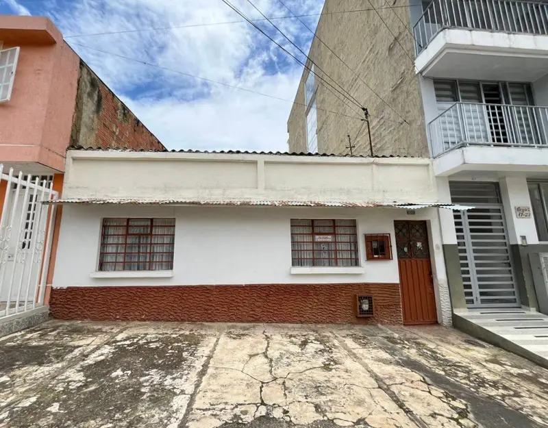 CASA en VENTA en URBANIZACION BALMORAL