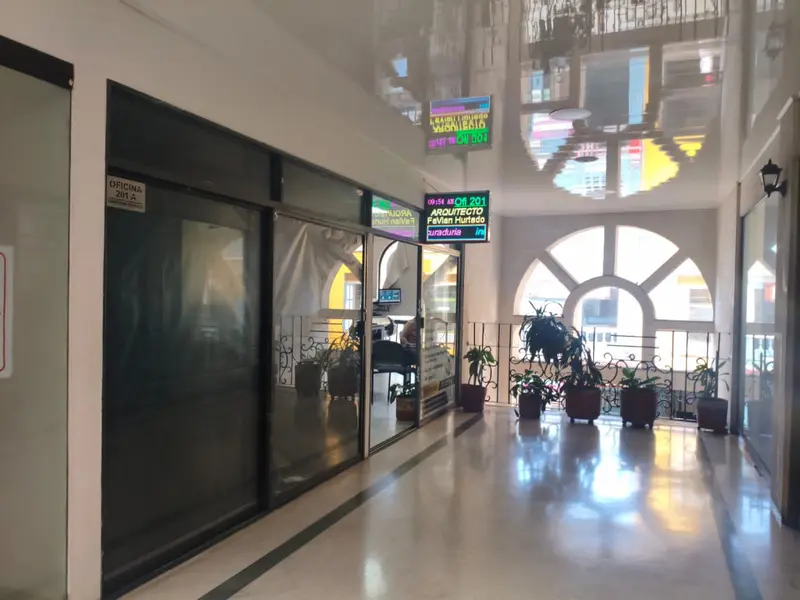 LOCAL en VENTA en CENTRO COMERCIAL ESCORIAL CENTER PISO 2 — 4
