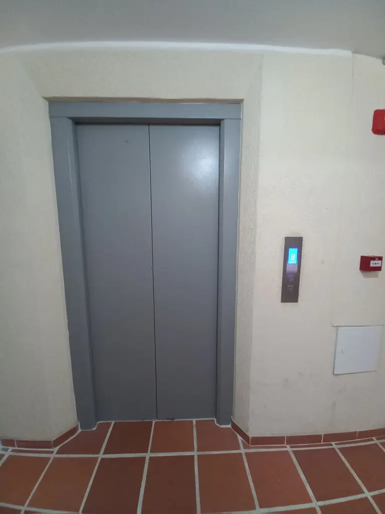 APARTAMENTO en VENTA en CONJUNTO RESIDENCIAL CIPRES PISO 8 — 5