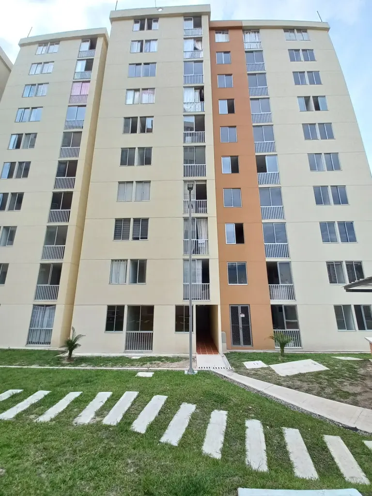 APARTAMENTO en VENTA en CONJUNTO RESIDENCIAL CIPRES PISO 6 — 4