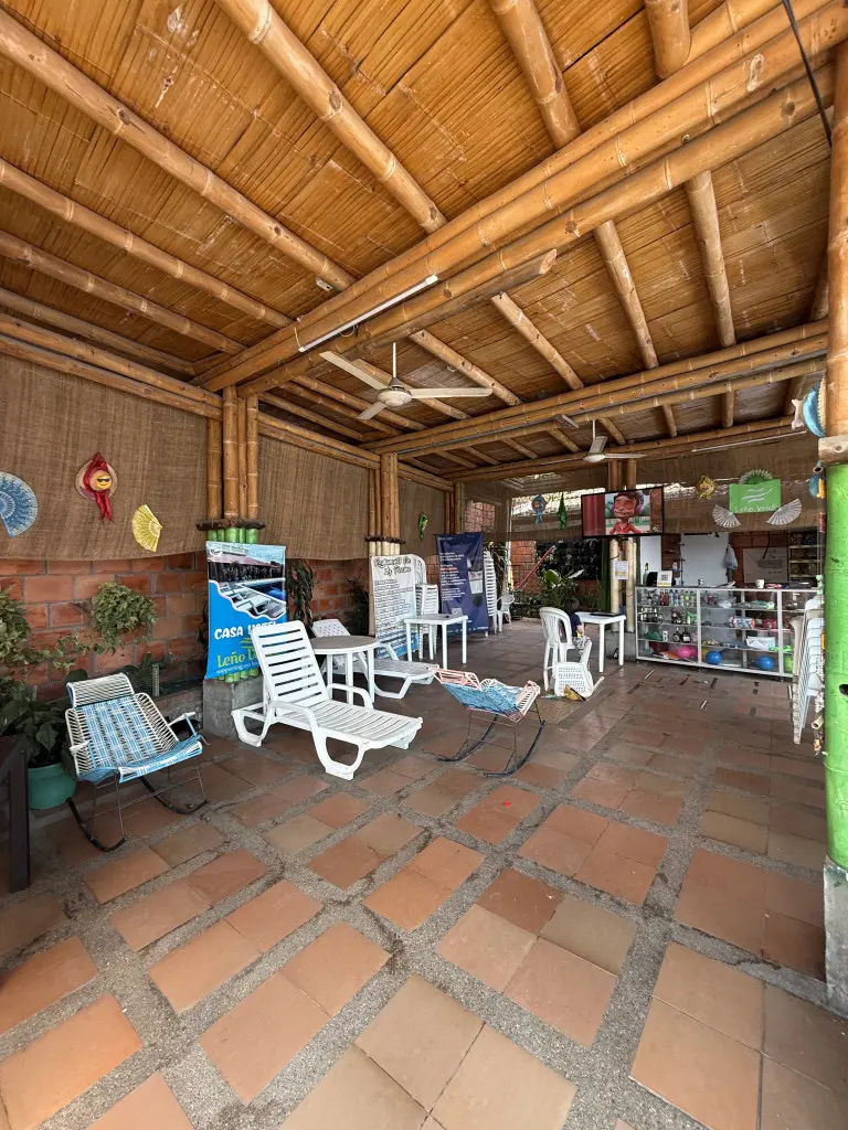 HOTEL en VENTA en HOTEL LEÑO VERDE — 2