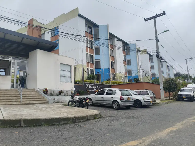 APARTAMENTO en VENTA en MULTIFAMILIAR LA PALMA ЕТАРА III PISO 4