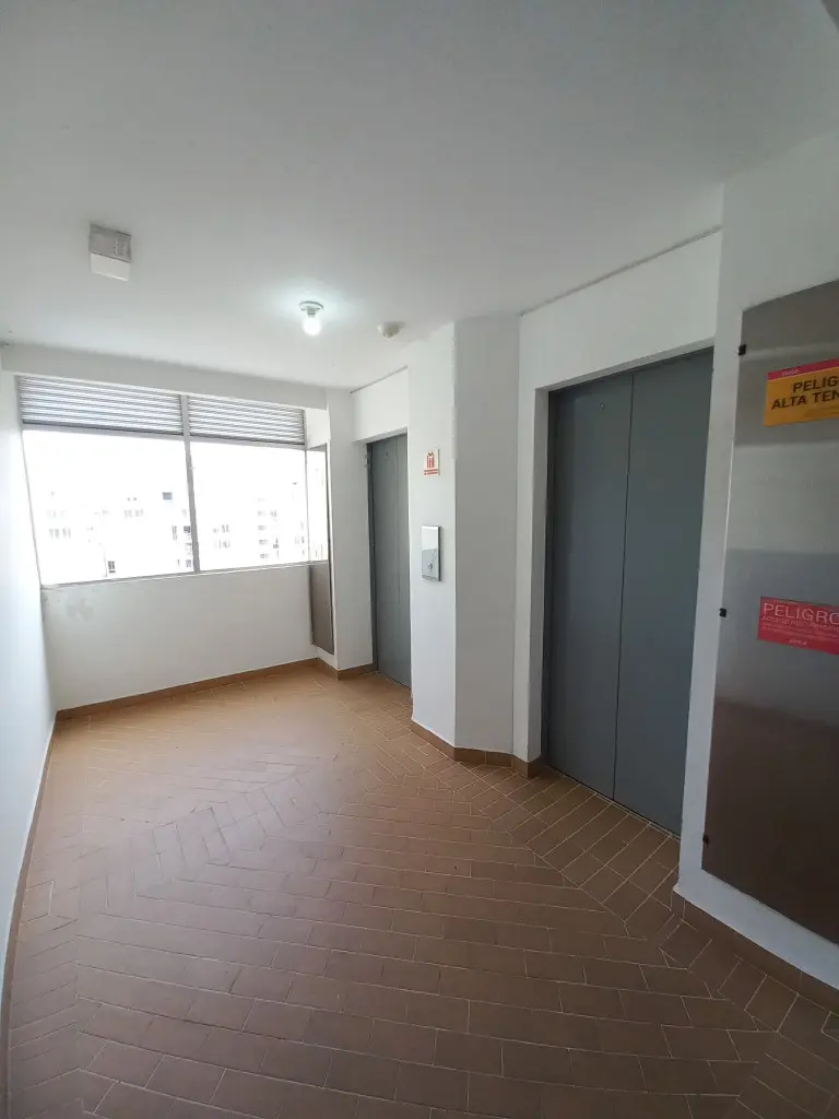 APARTAMENTO en VENTA en MIRADOR DE LOS ANDES PISO 17 — 4