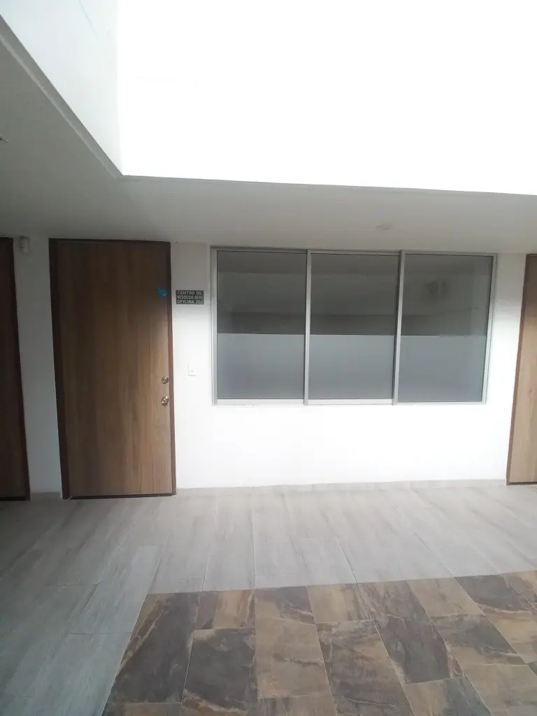 OFICINA en ARRIENDO en CENTRO DE NEGOCIOS AVENIDA 60 PISO 2 — 3