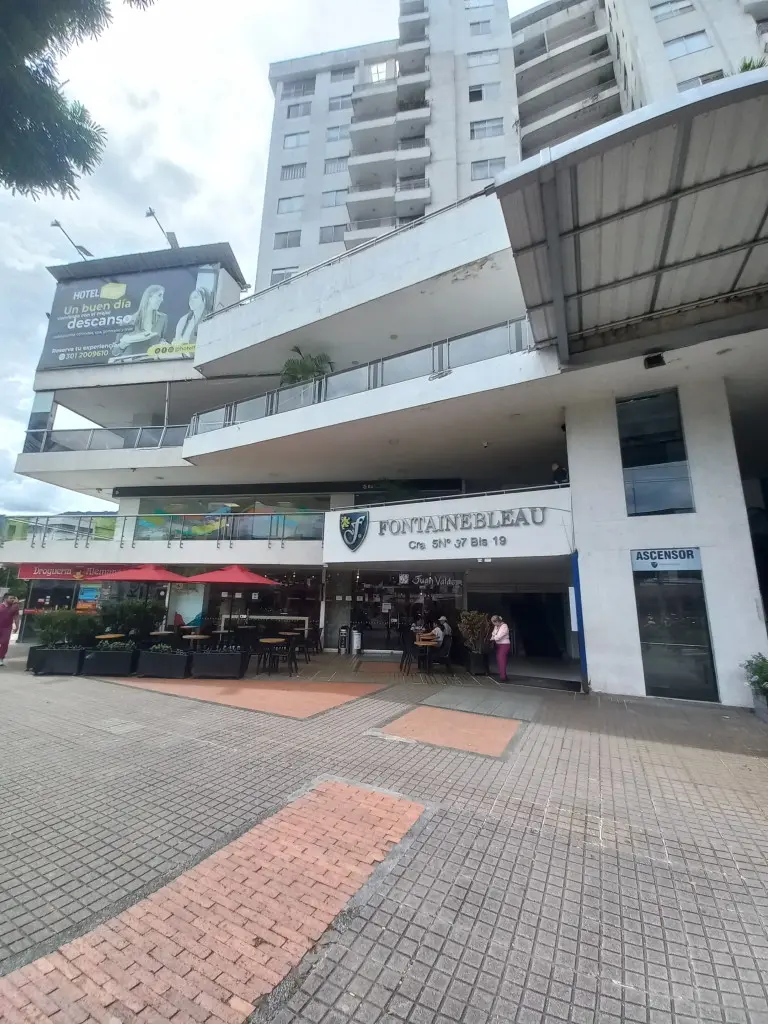 LOCAL en ARRIENDO en EDIFICIO FONTAINEBLEAU PISO 3