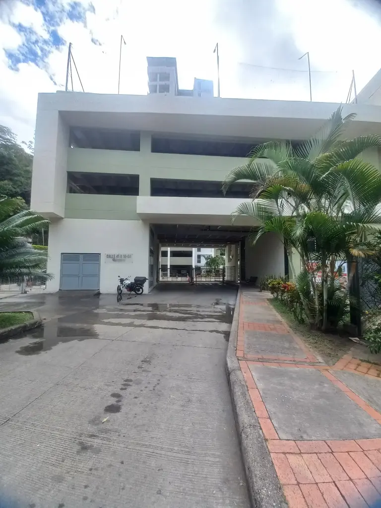 APARTAMENTO en ARRIENDO en CONJUNTO RESIDENCIAL CALATAY PISO 8
