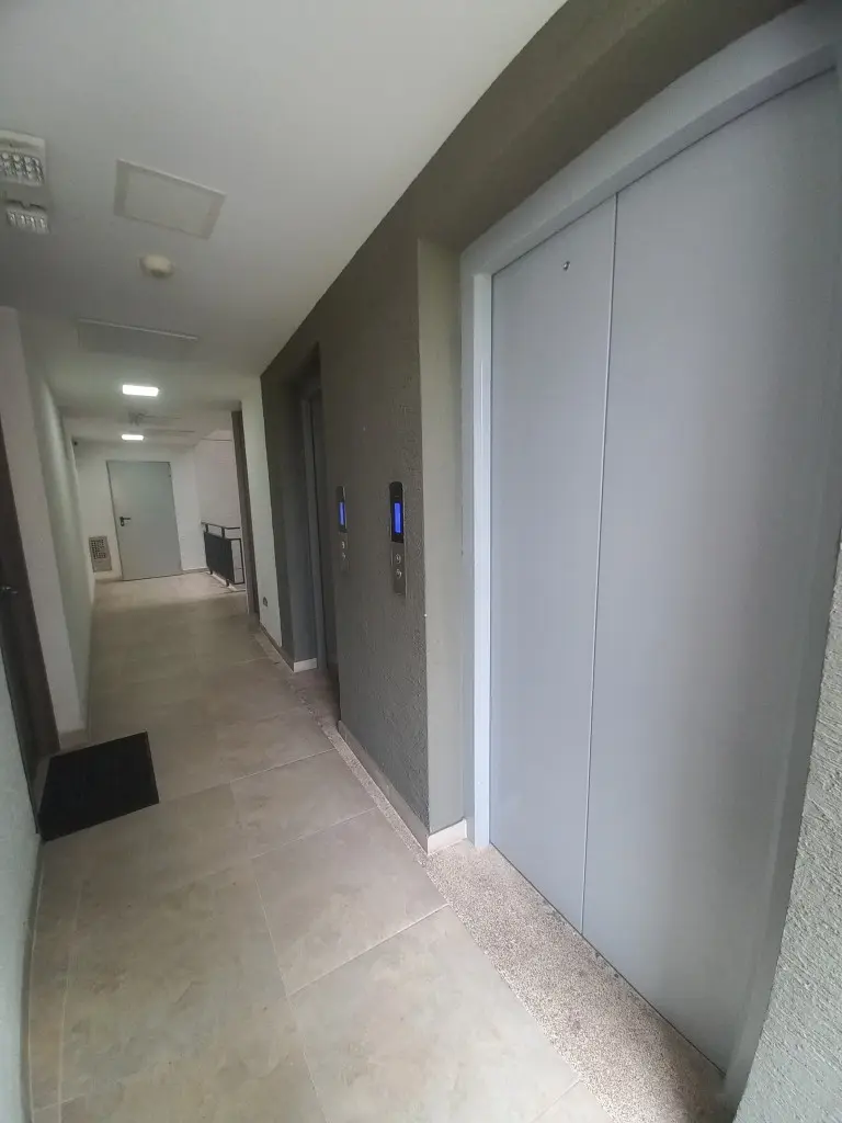 APARTAMENTO en ARRIENDO en CONJUNTO RESIDENCIAL CALATAY PISO 8 — 4